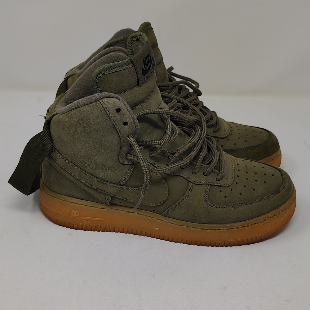 Nike Air Force 1 High WB (GS) 'Medium Olive' sneakers with a gum rubber sole